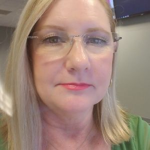 Meet your Posher, Linda